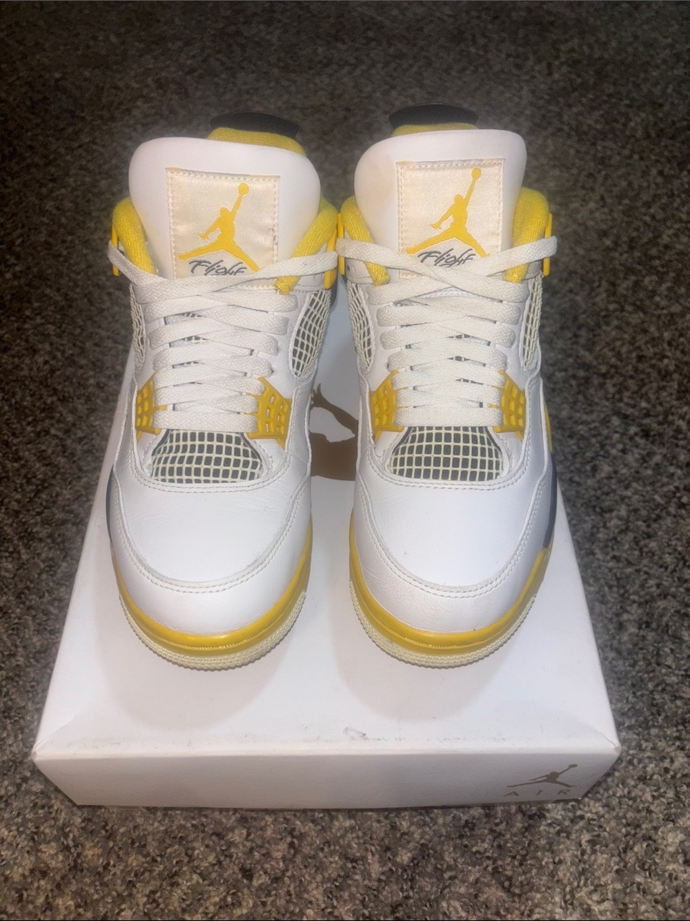 Air Jordan 4 Retro Vivid Sulfur White Yellow Jordans - Picture 3 of 6